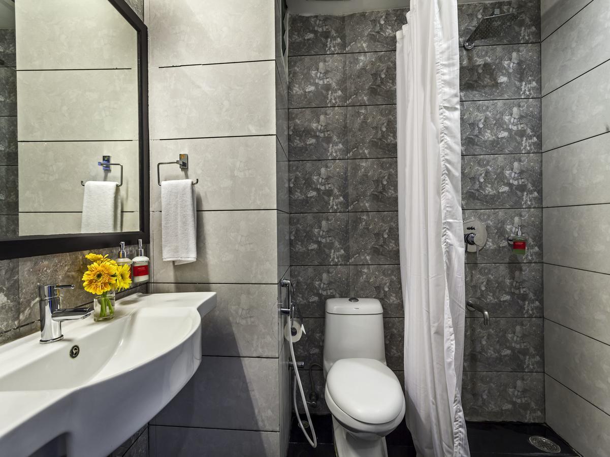 Oyo Townhouse 5 Jubilee Hills Hotell Hyderabad Exteriör bild