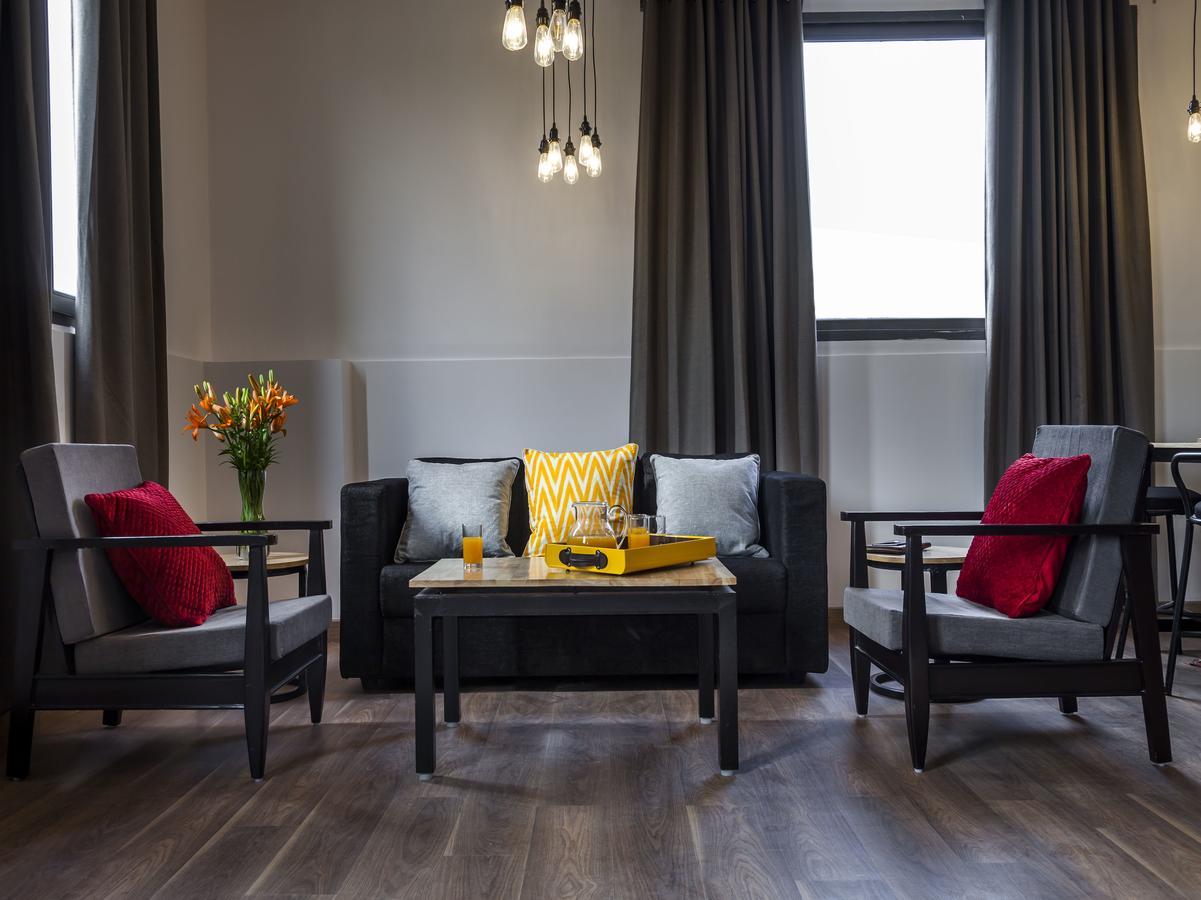 Oyo Townhouse 5 Jubilee Hills Hotell Hyderabad Exteriör bild