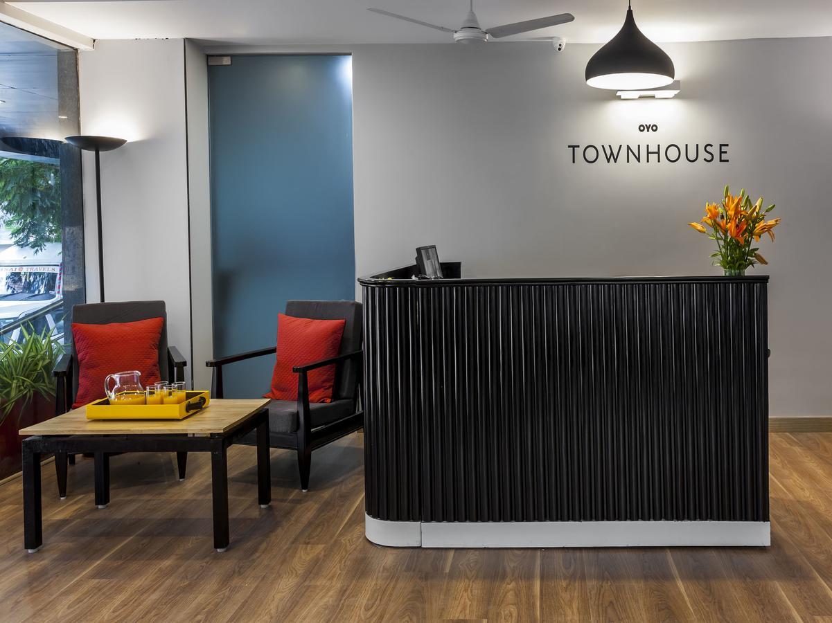 Oyo Townhouse 5 Jubilee Hills Hotell Hyderabad Exteriör bild